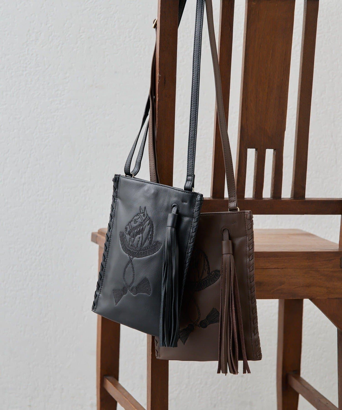 sampo×ear馬蹄形流蘇單肩包《本革/輕量150g》