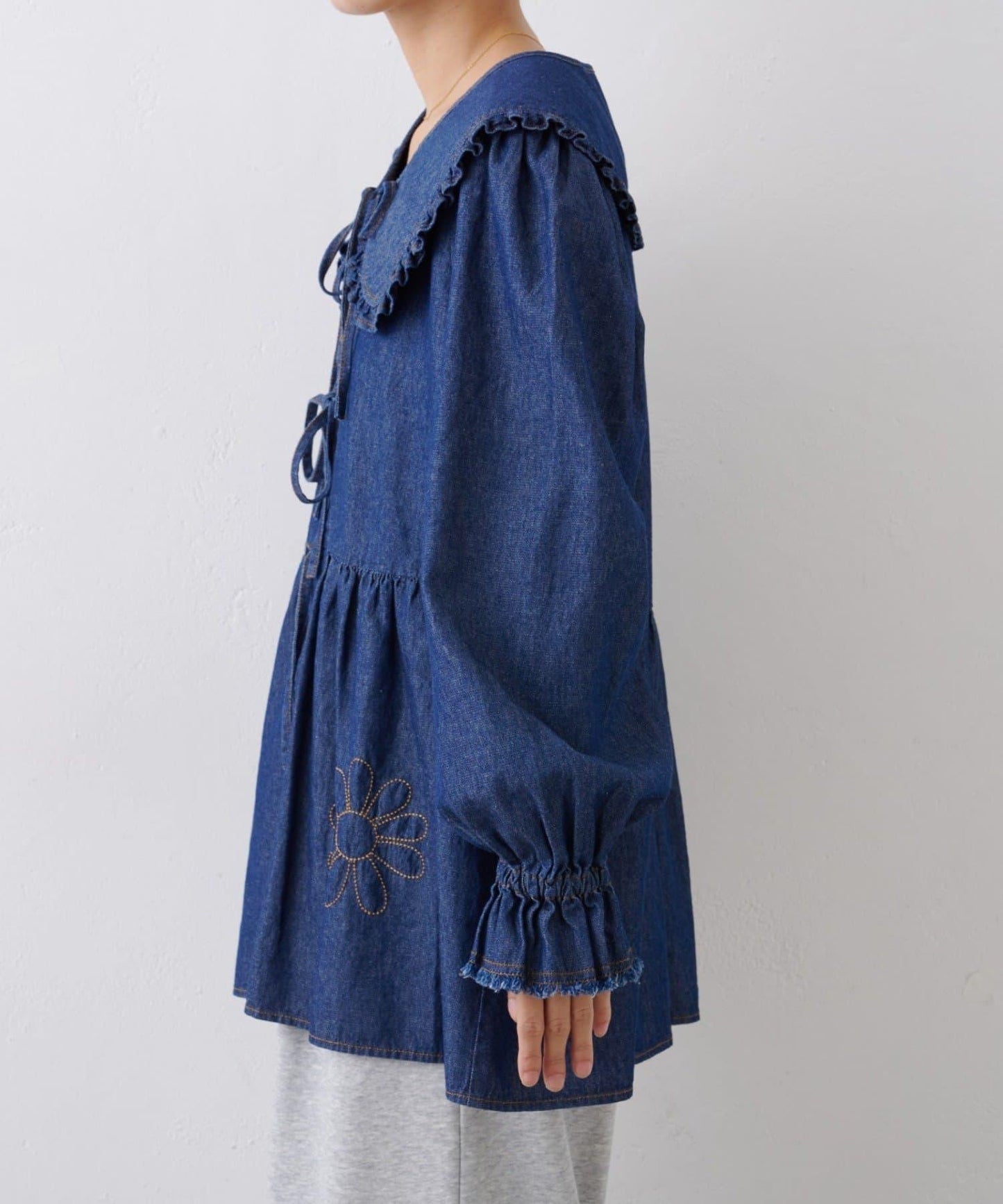 ★【HELLO.SANFRANCISCO/ハローサンフランシスコ】帶領雛菊刺繡牛仔襯衫