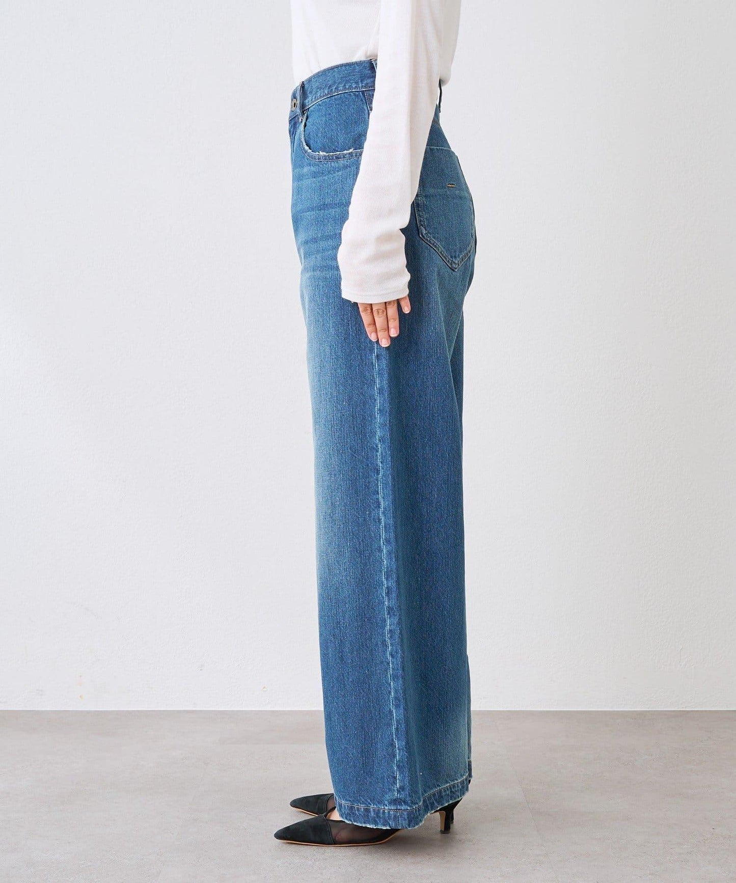 【時尚感十足】寬鬆喇叭牛仔褲