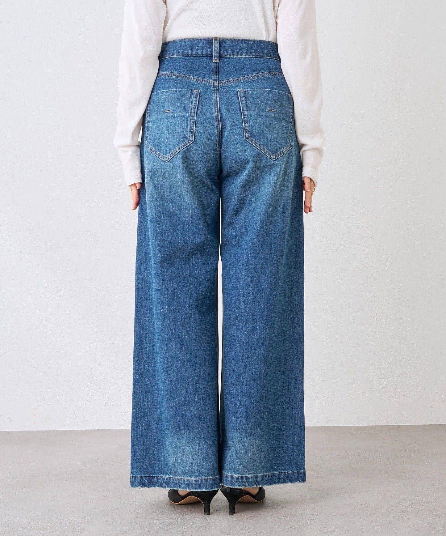 【時尚感十足】寬鬆喇叭牛仔褲