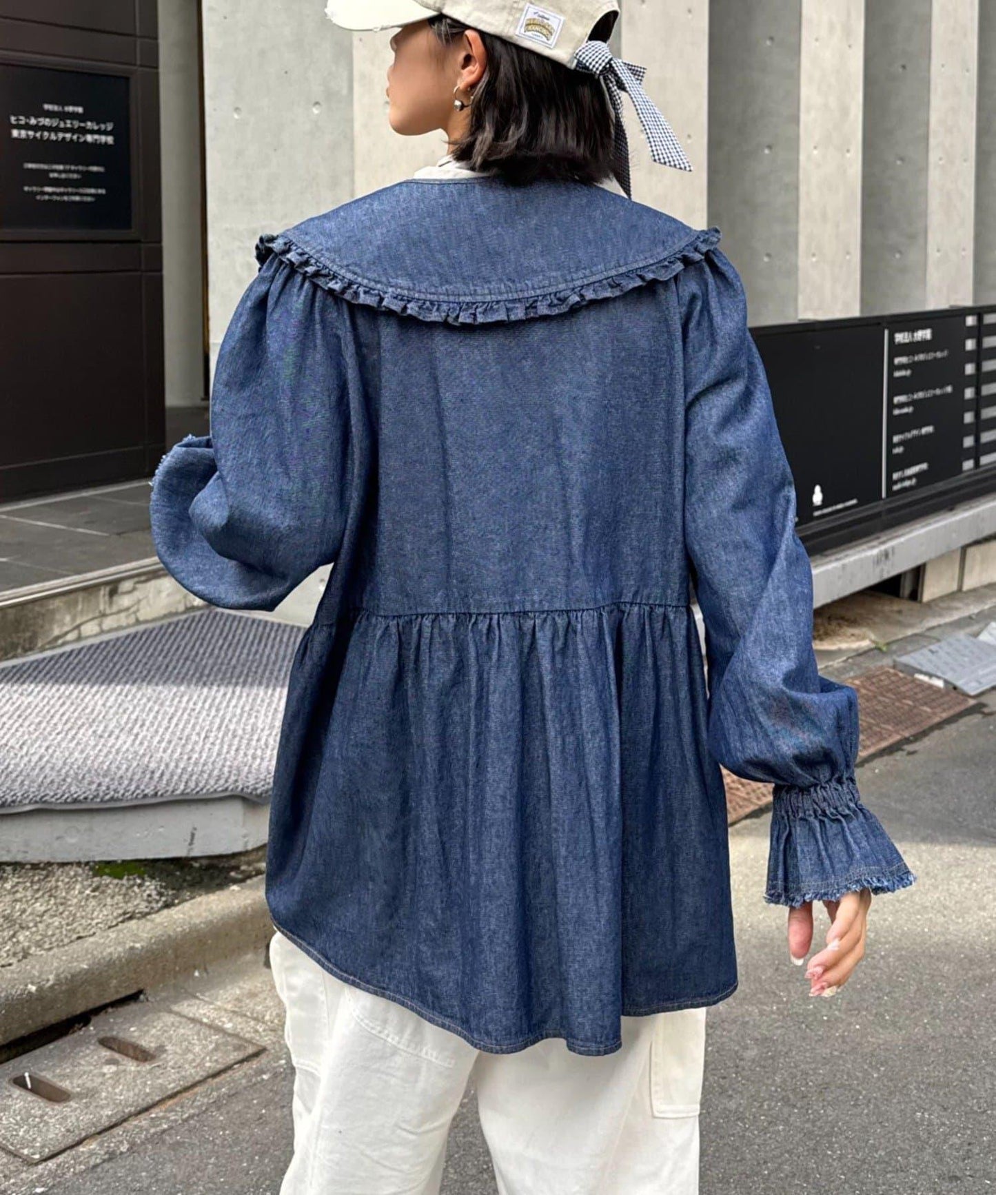 ★【HELLO.SANFRANCISCO/ハローサンフランシスコ】帶領雛菊刺繡牛仔襯衫