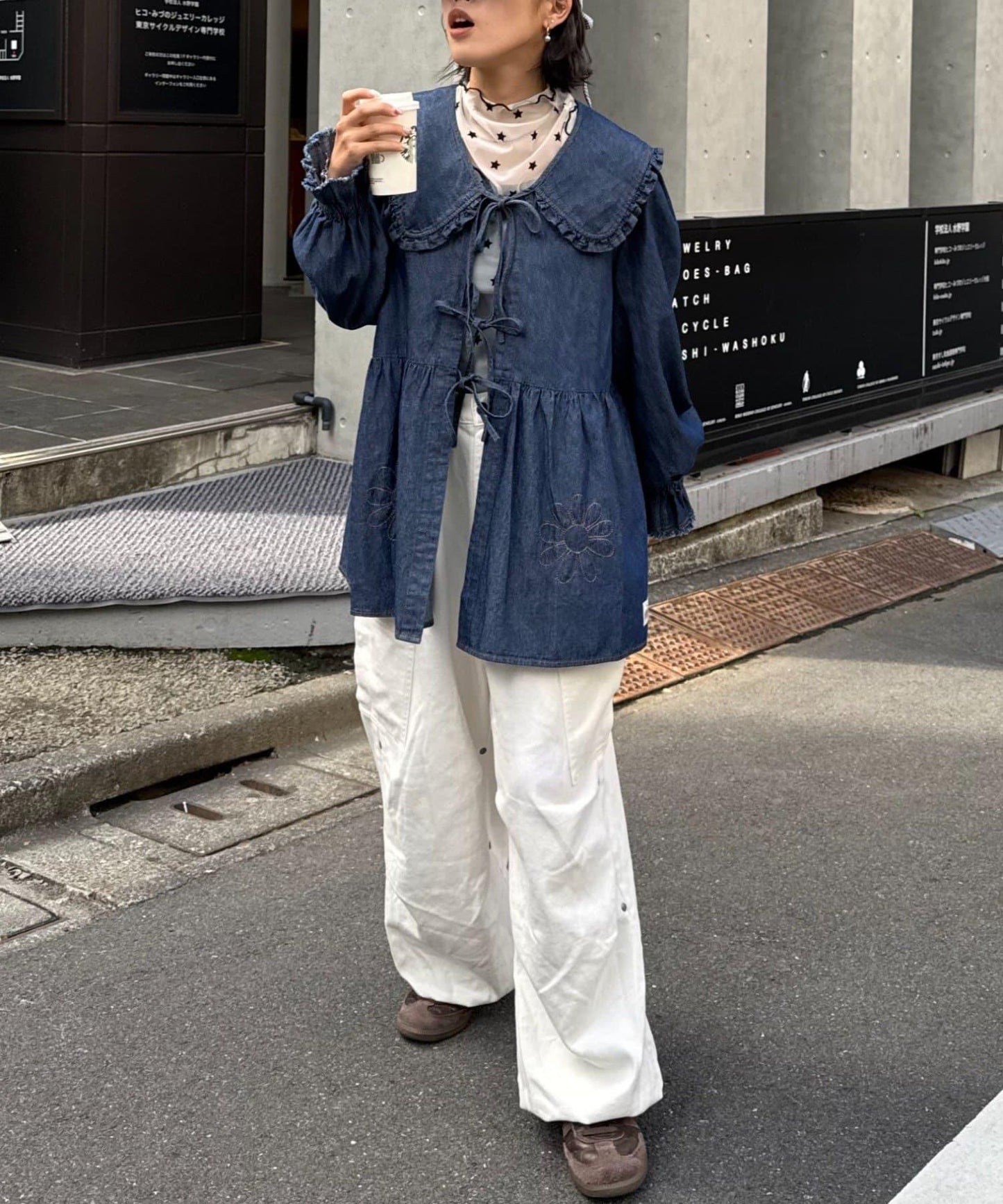 ★【HELLO.SANFRANCISCO/ハローサンフランシスコ】帶領雛菊刺繡牛仔襯衫