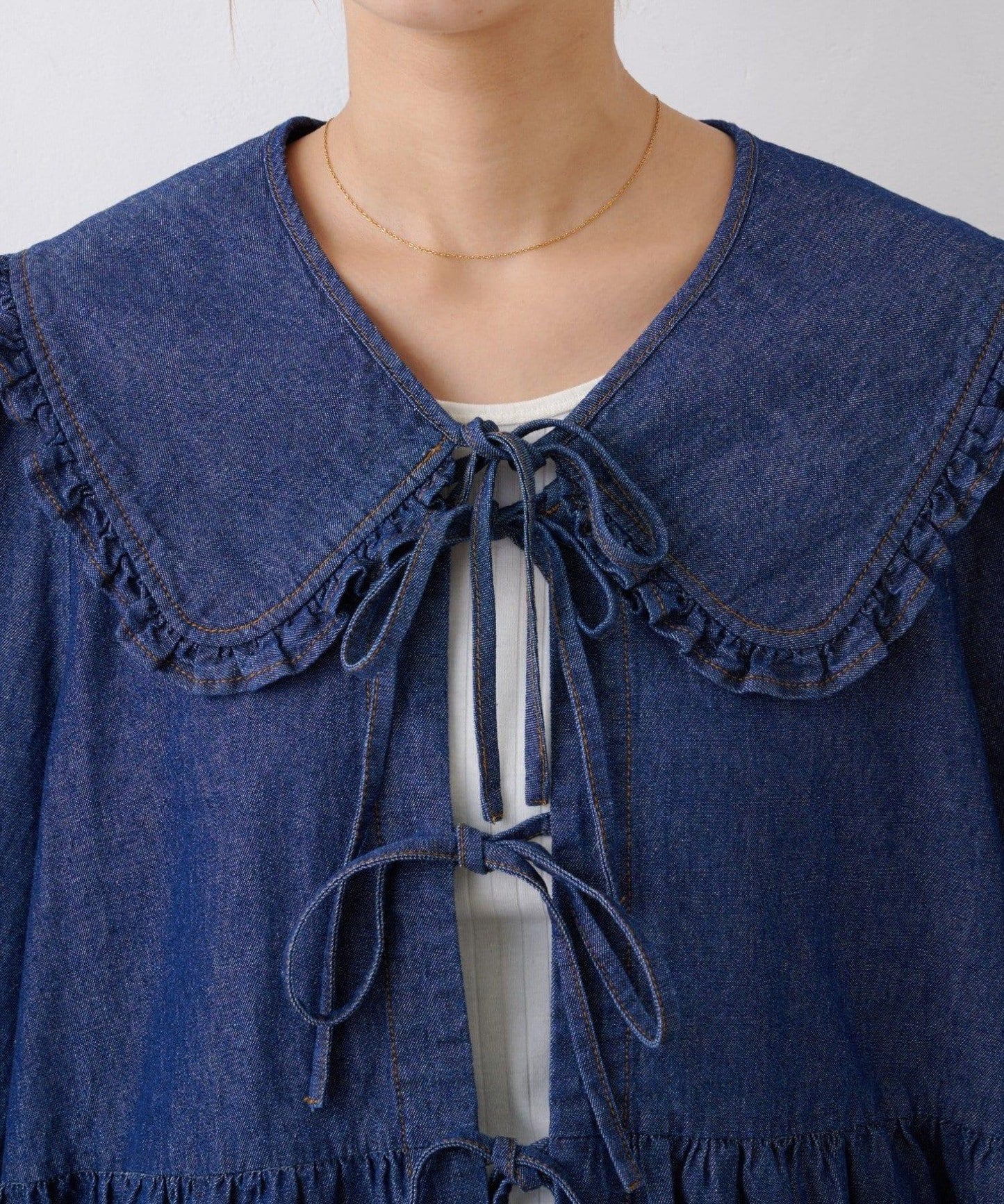 ★【HELLO.SANFRANCISCO/ハローサンフランシスコ】帶領雛菊刺繡牛仔襯衫