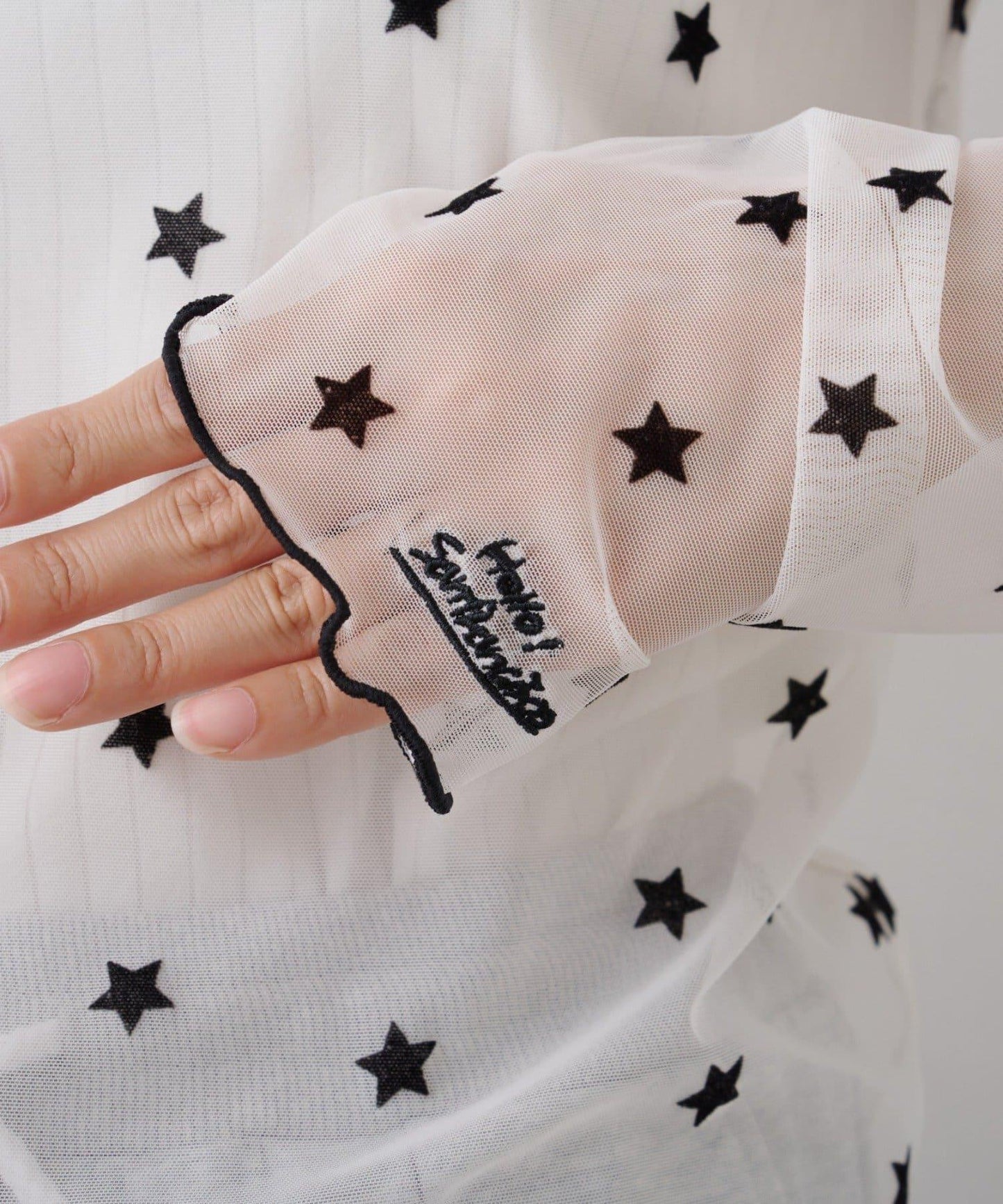 ★【HELLO.SANFRANCISCO/ハローサンフランシスコ】植絨星星圖案透視上衣