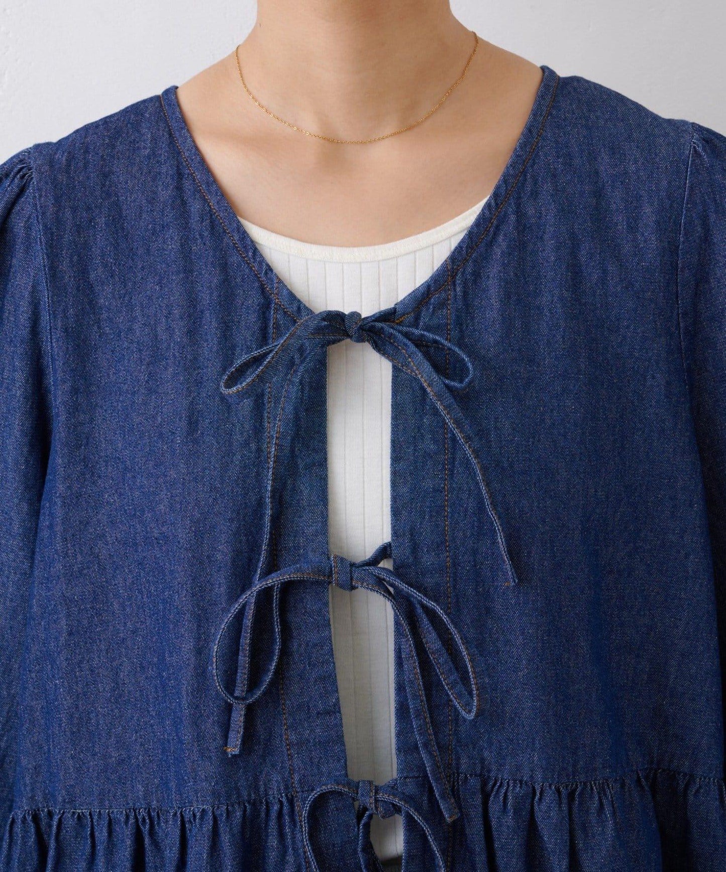 ★【HELLO.SANFRANCISCO/ハローサンフランシスコ】帶領雛菊刺繡牛仔襯衫