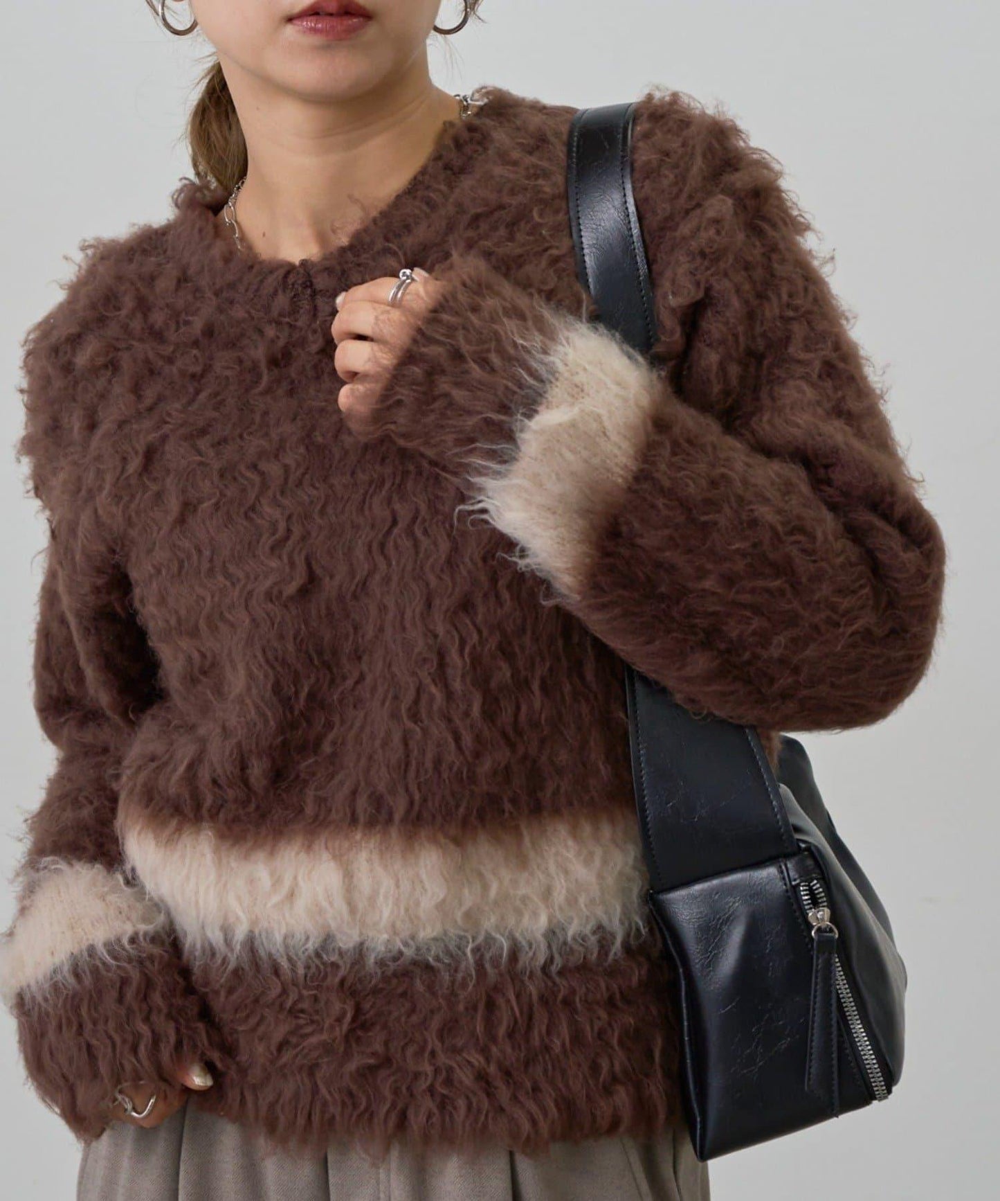 前後兩穿拼色長毛絨套頭衫