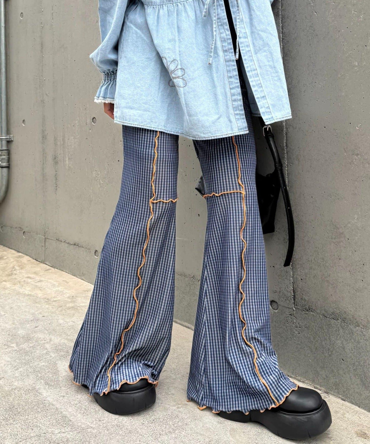 ★【HELLO.SANFRANCISCO/ハローサンフランシスコ】格紋荷葉邊拼接喇叭褲