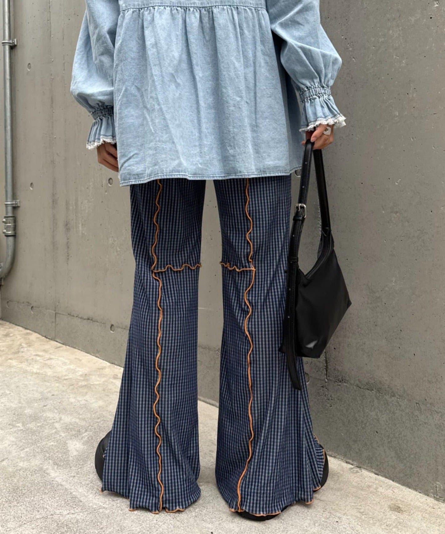 ★【HELLO.SANFRANCISCO/ハローサンフランシスコ】格紋荷葉邊拼接喇叭褲