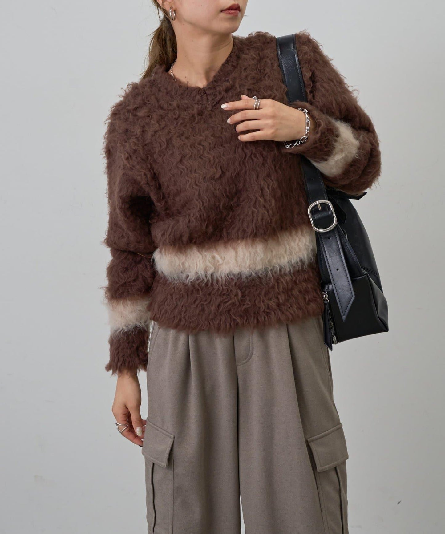 前後兩穿拼色長毛絨套頭衫