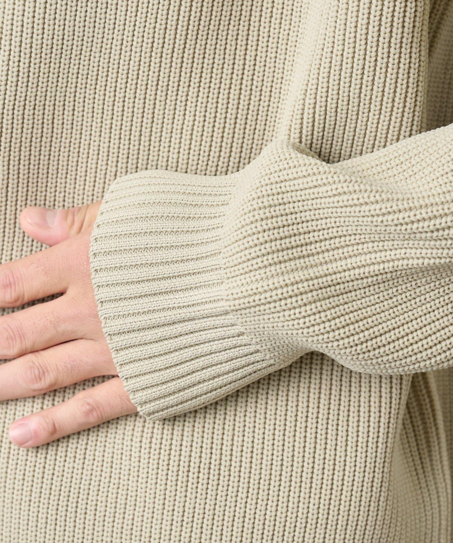 科技針織套頭衫