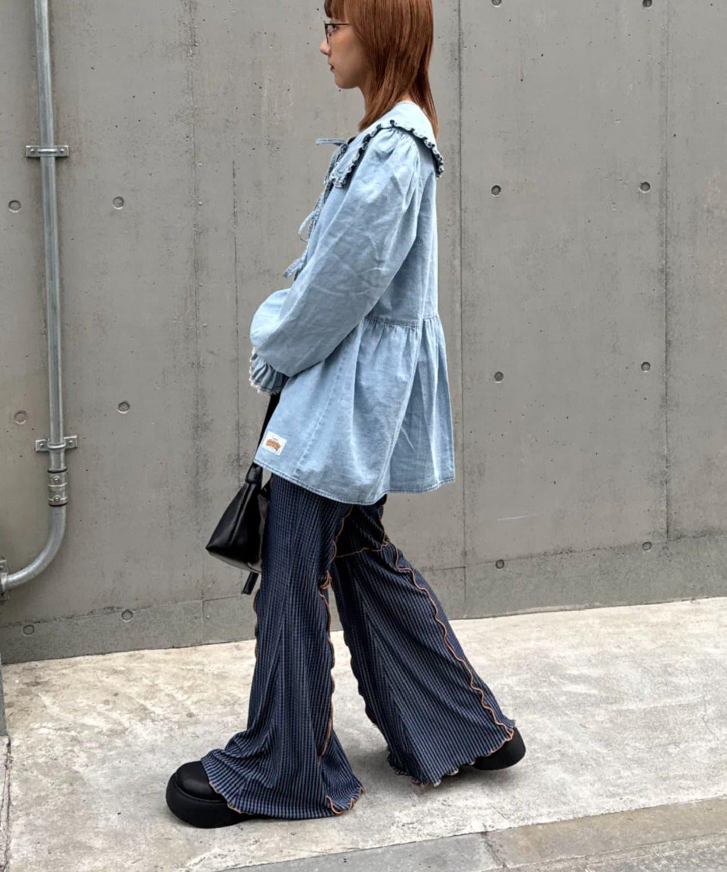 ★【HELLO.SANFRANCISCO/ハローサンフランシスコ】帶領雛菊刺繡牛仔襯衫