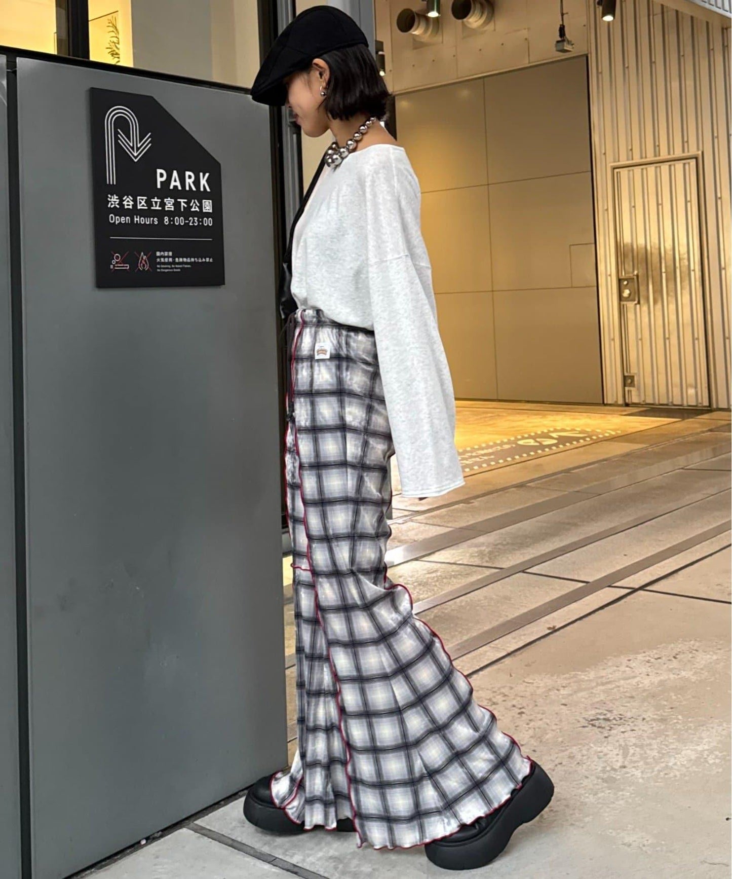 ★【HELLO.SANFRANCISCO/ハローサンフランシスコ】格紋荷葉邊拼接喇叭褲