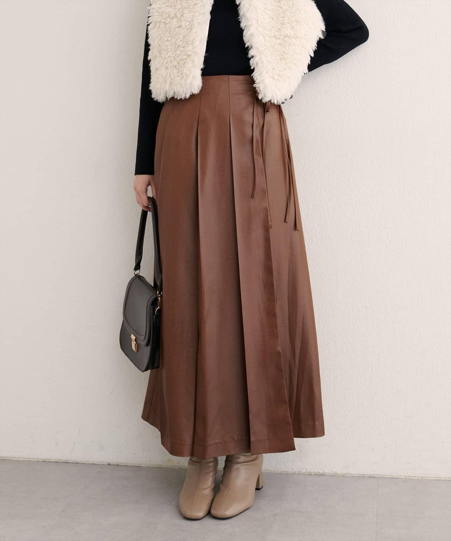 【natural couture】仿皮褶皺包裹半身裙