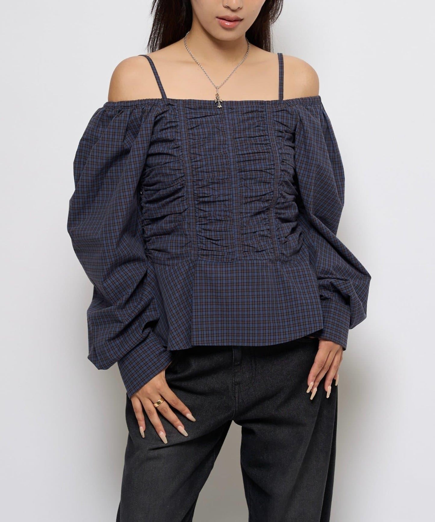 2WAY一字肩泡泡袖襯衫