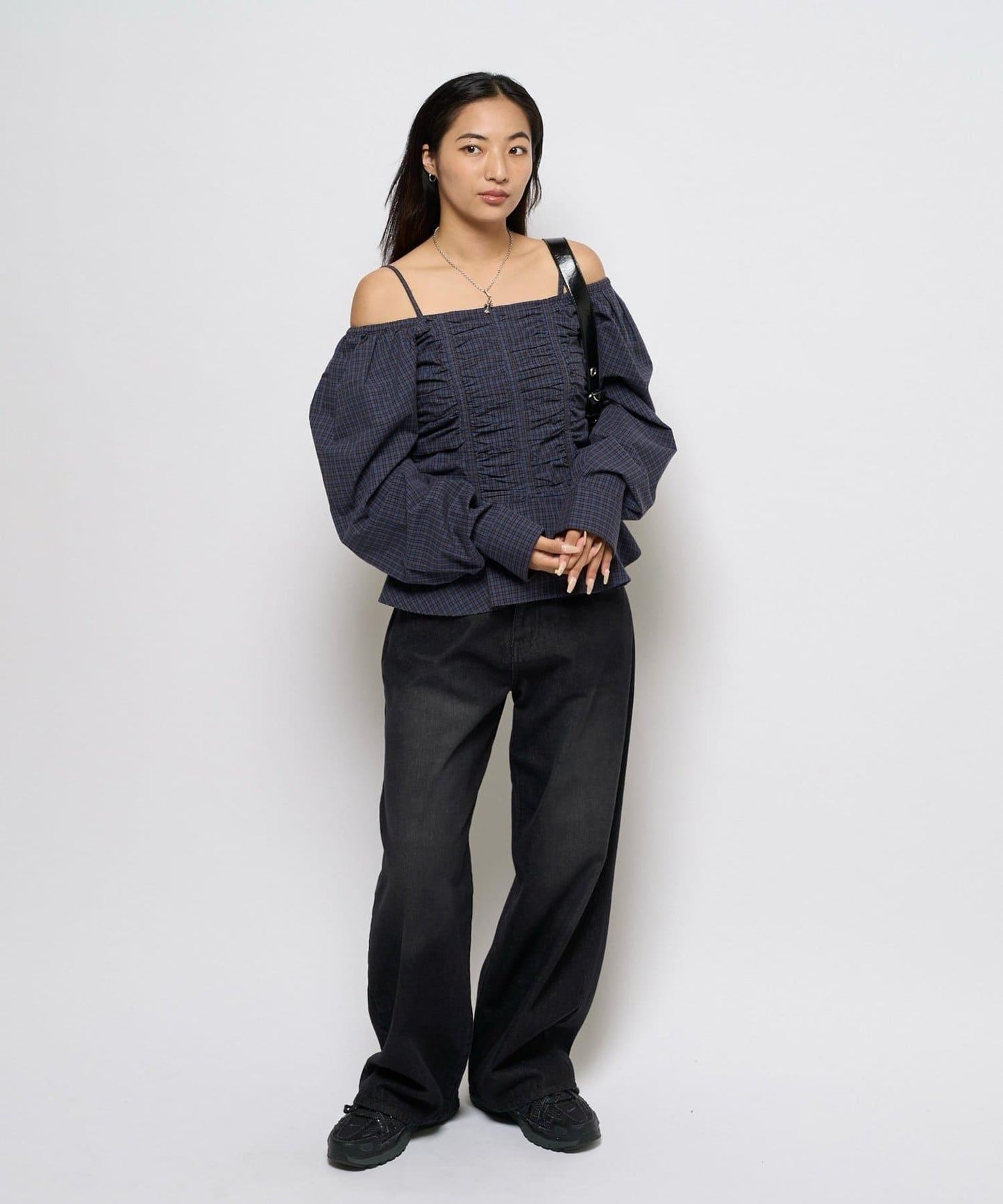 2WAY一字肩泡泡袖襯衫