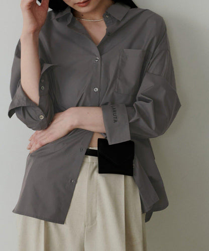 【LARUTA】迷你標誌刺繡基礎款襯衫