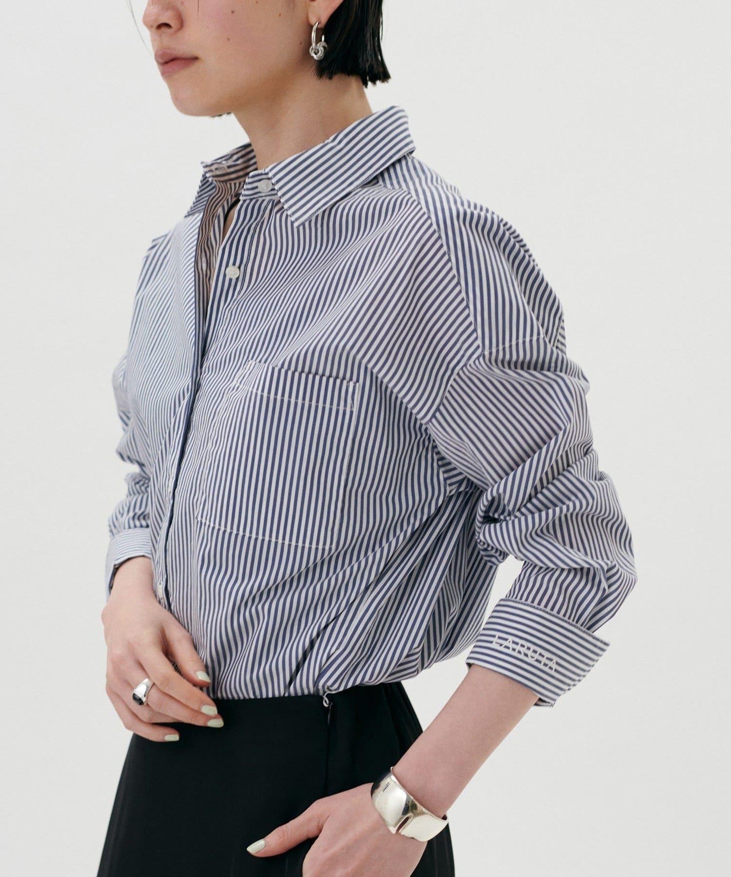 【LARUTA】迷你標誌刺繡基礎款襯衫