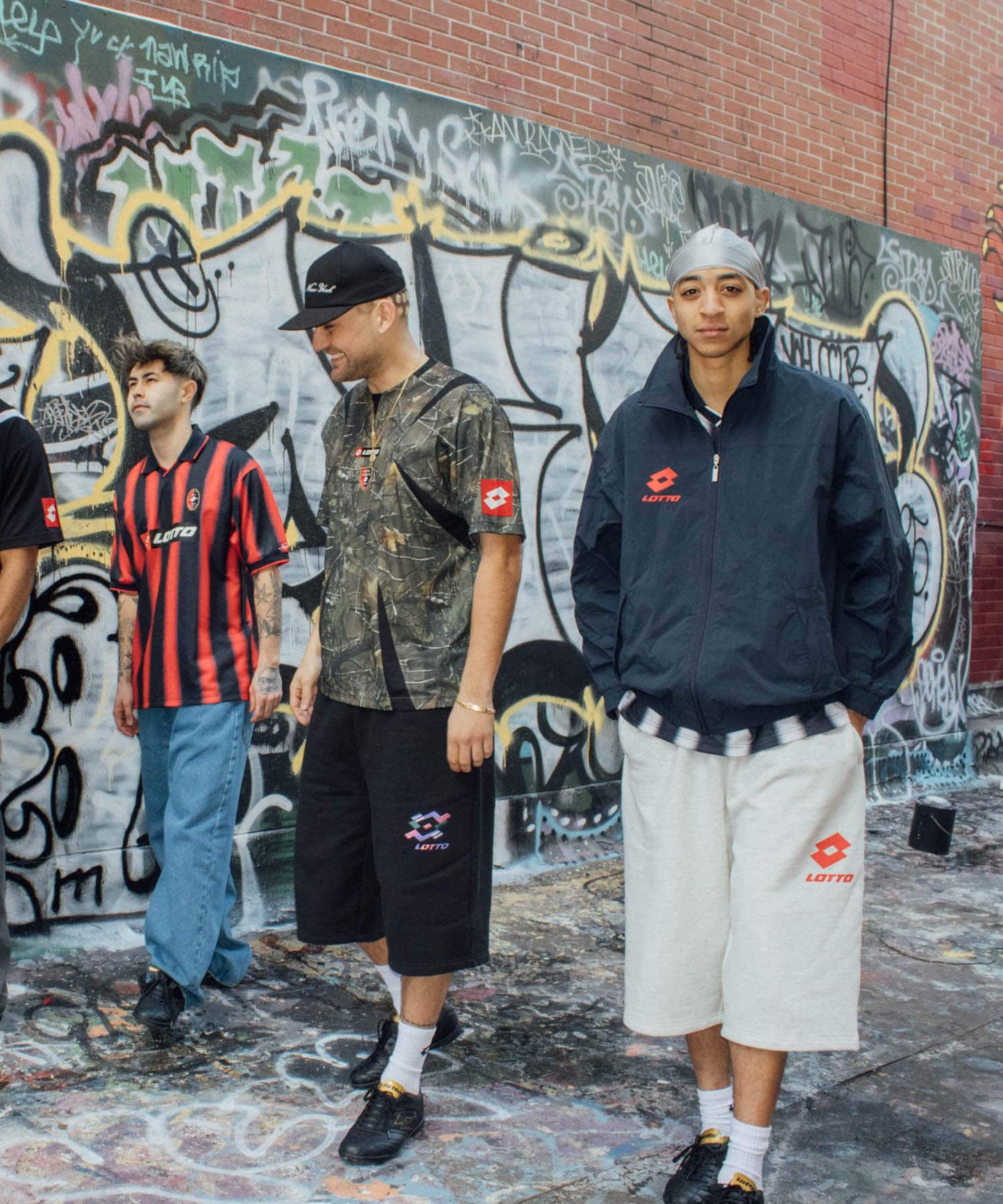 LOTTO WINDMILL LOGO SHORTS