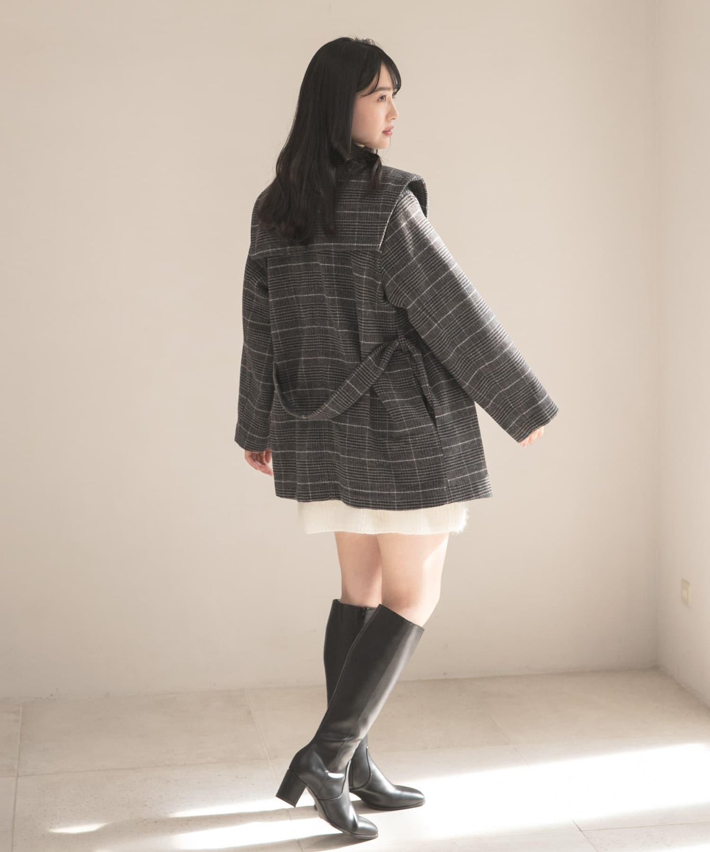 大翻領中長款大衣