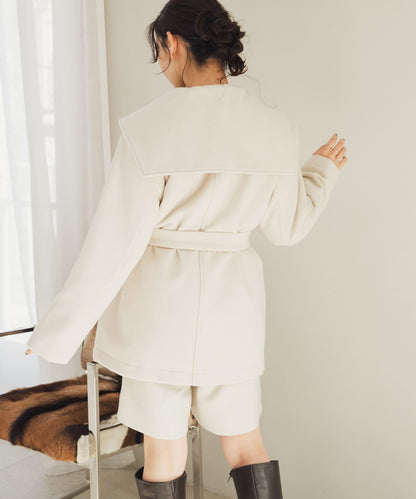 大翻領中長款大衣