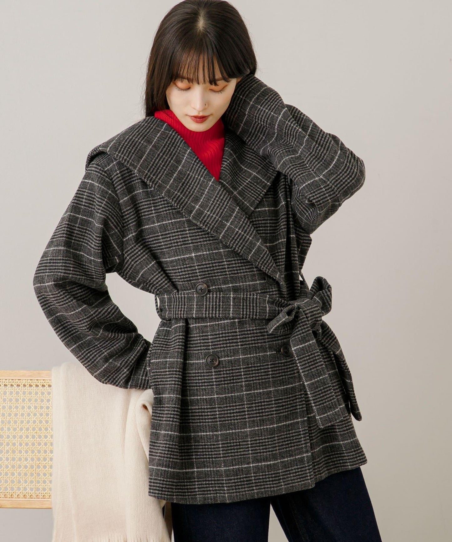 大翻領中長款大衣