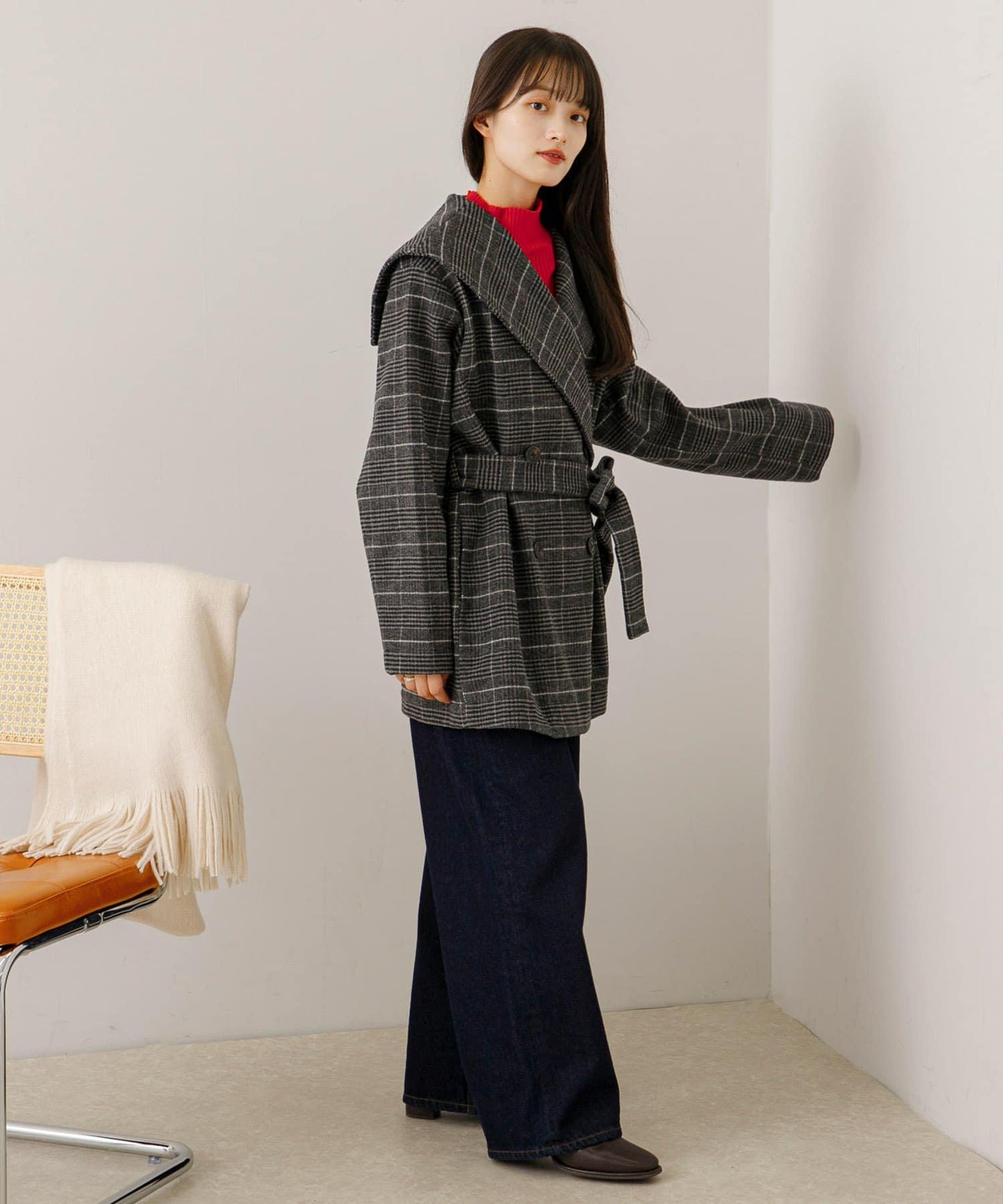 大翻領中長款大衣