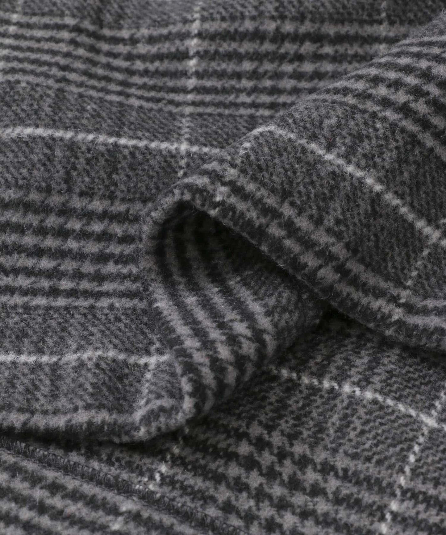 大翻領中長款大衣