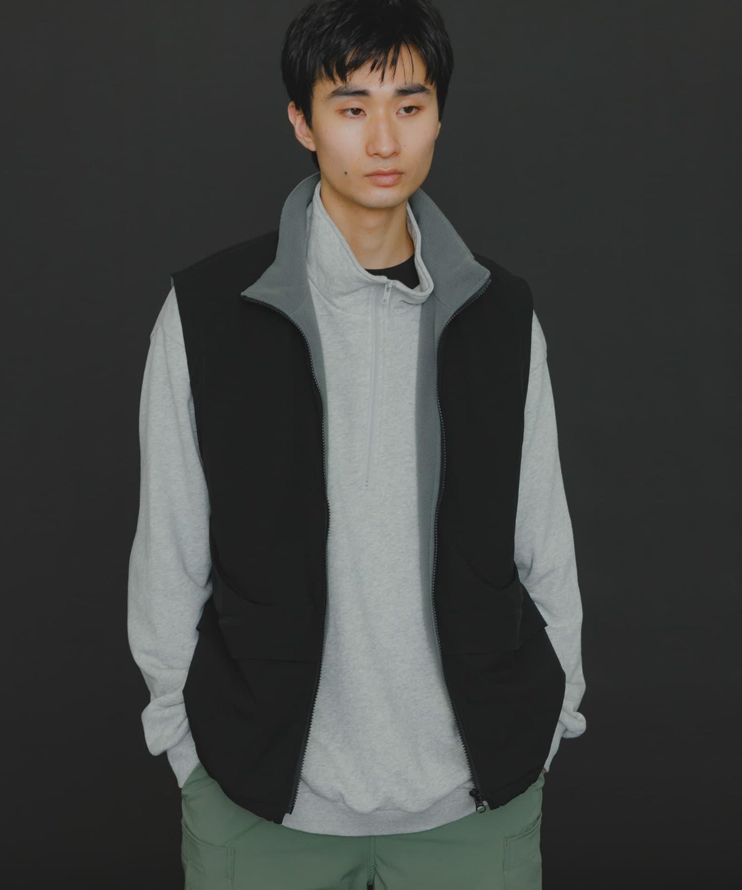 『販売』『男女同款』Uiscel 抓絨內襯拉鍊寬鬆馬甲