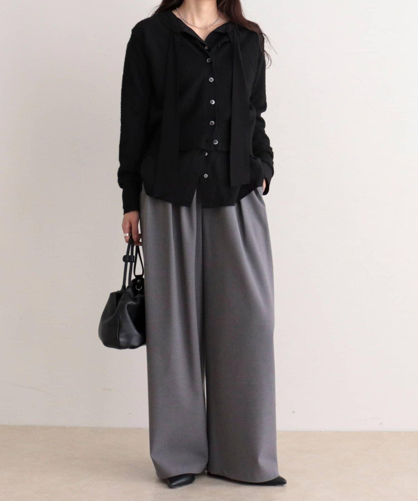 蝴蝶結領褶皺襯衫