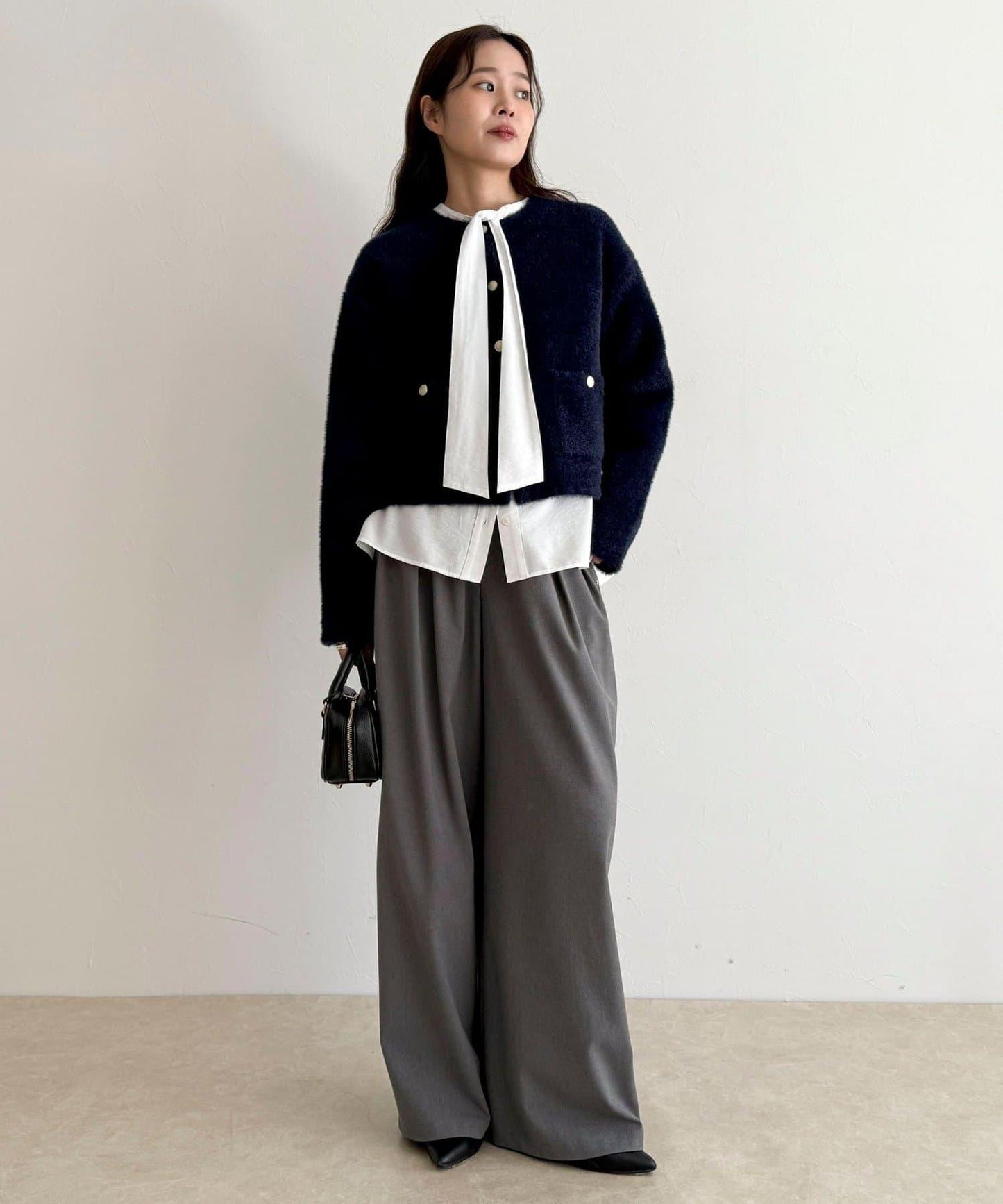 蝴蝶結領褶皺襯衫