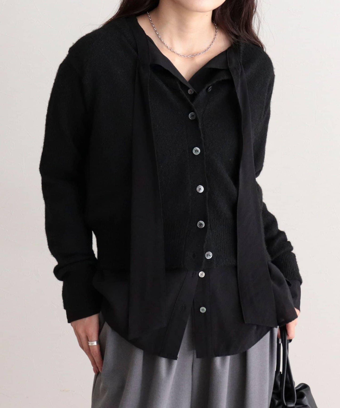 蝴蝶結領褶皺襯衫