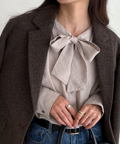 蝴蝶結領褶皺襯衫