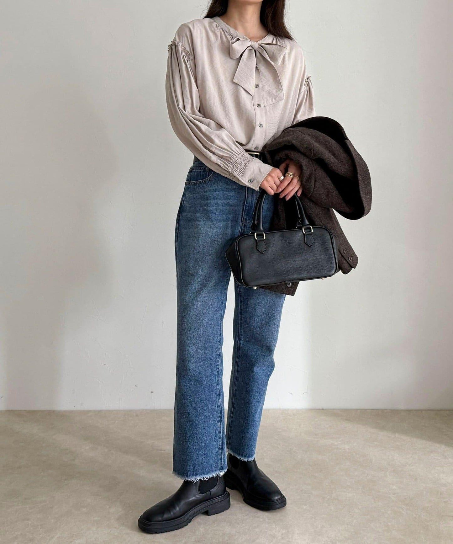 蝴蝶結領褶皺襯衫