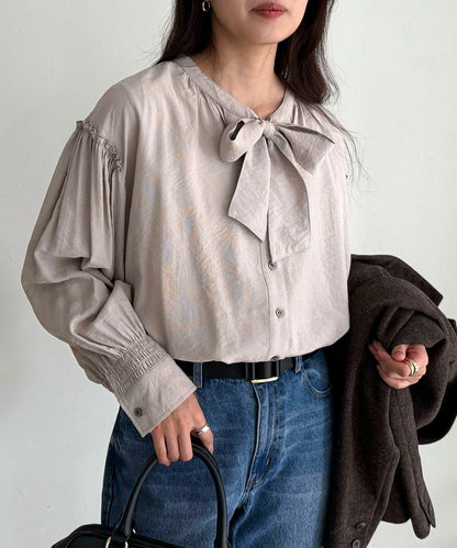蝴蝶結領褶皺襯衫