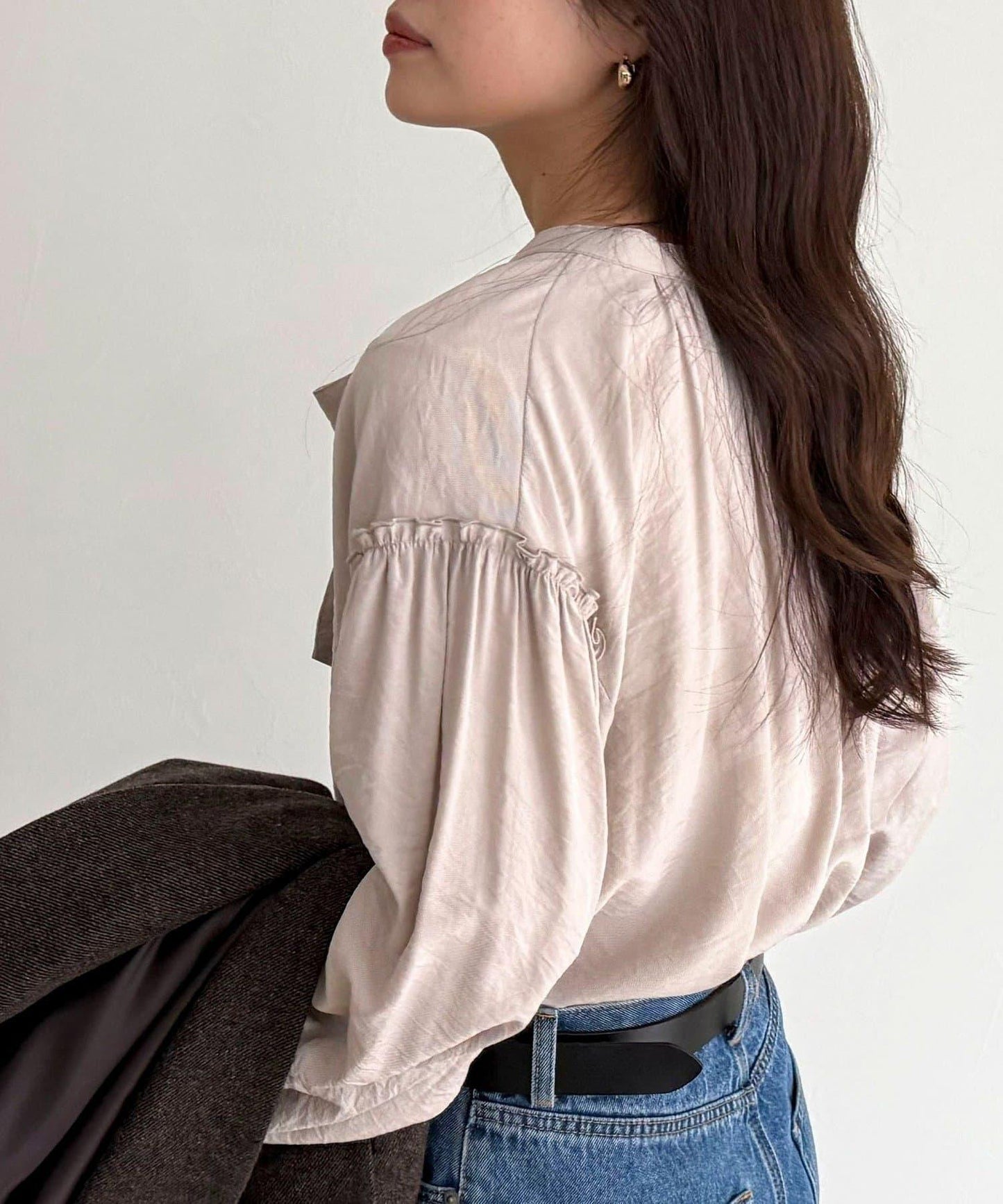 蝴蝶結領褶皺襯衫