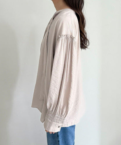 蝴蝶結領褶皺襯衫