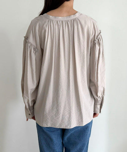 蝴蝶結領褶皺襯衫