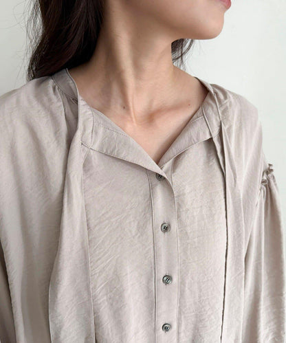 蝴蝶結領褶皺襯衫