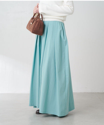 蓬鬆喇叭半身裙