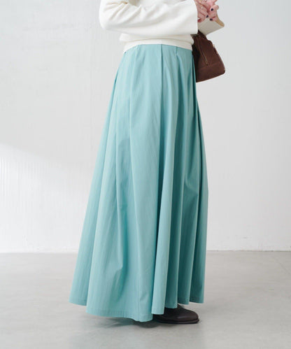 蓬鬆喇叭半身裙