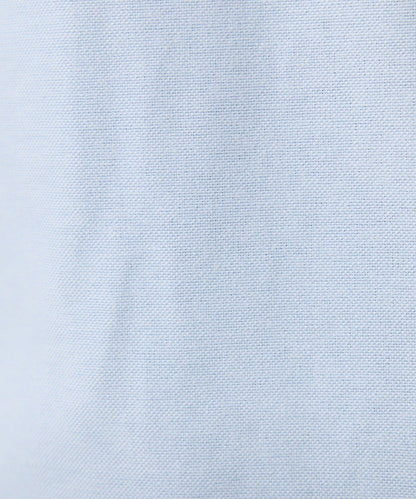 窄領帶裝飾寬鬆襯衫