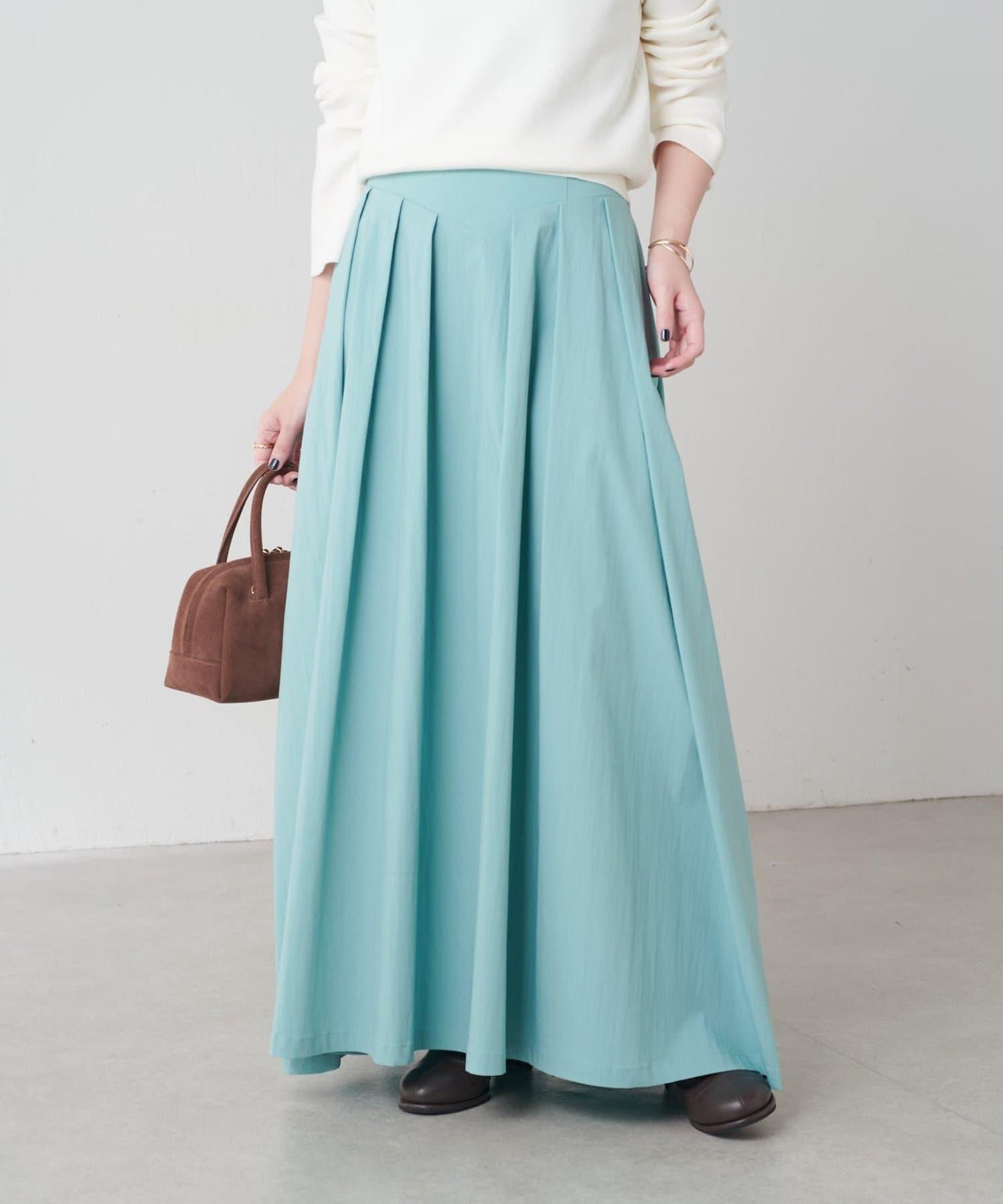 蓬鬆喇叭半身裙