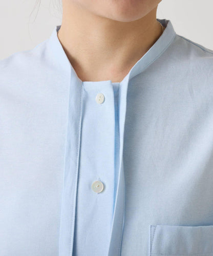 窄領帶裝飾寬鬆襯衫