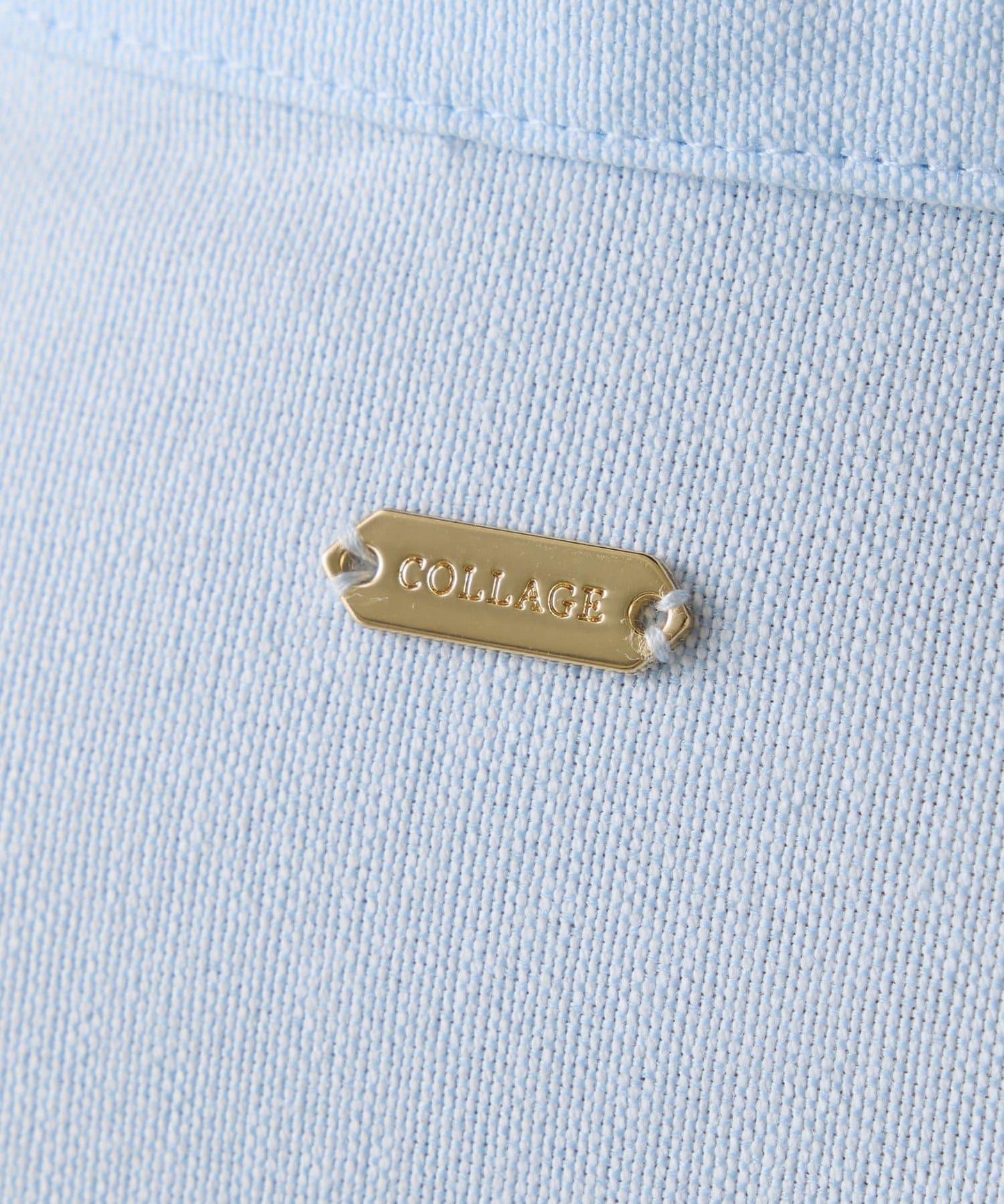 窄領帶裝飾寬鬆襯衫