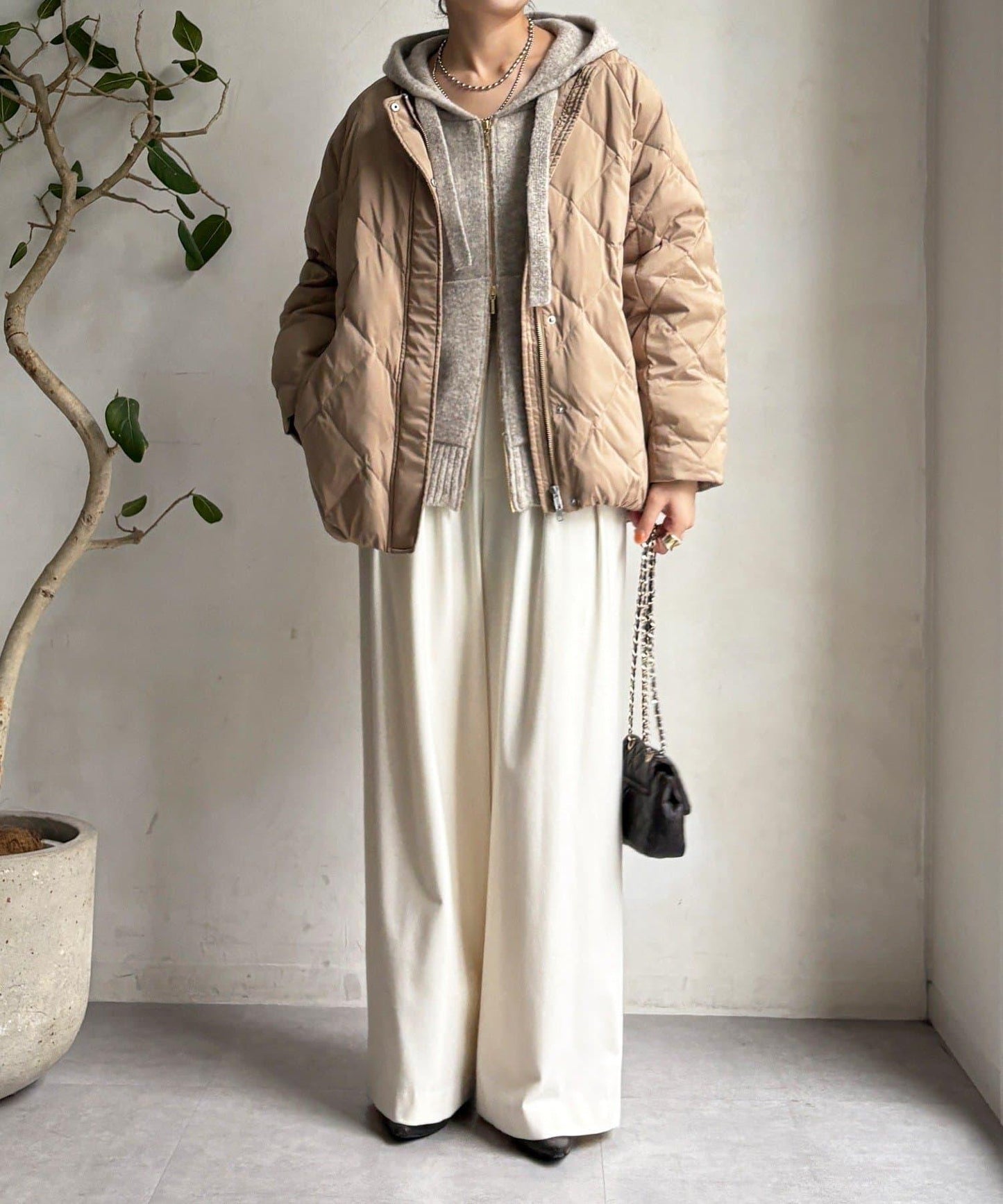 彈力塔夫綢羅紋袖短款羽絨服