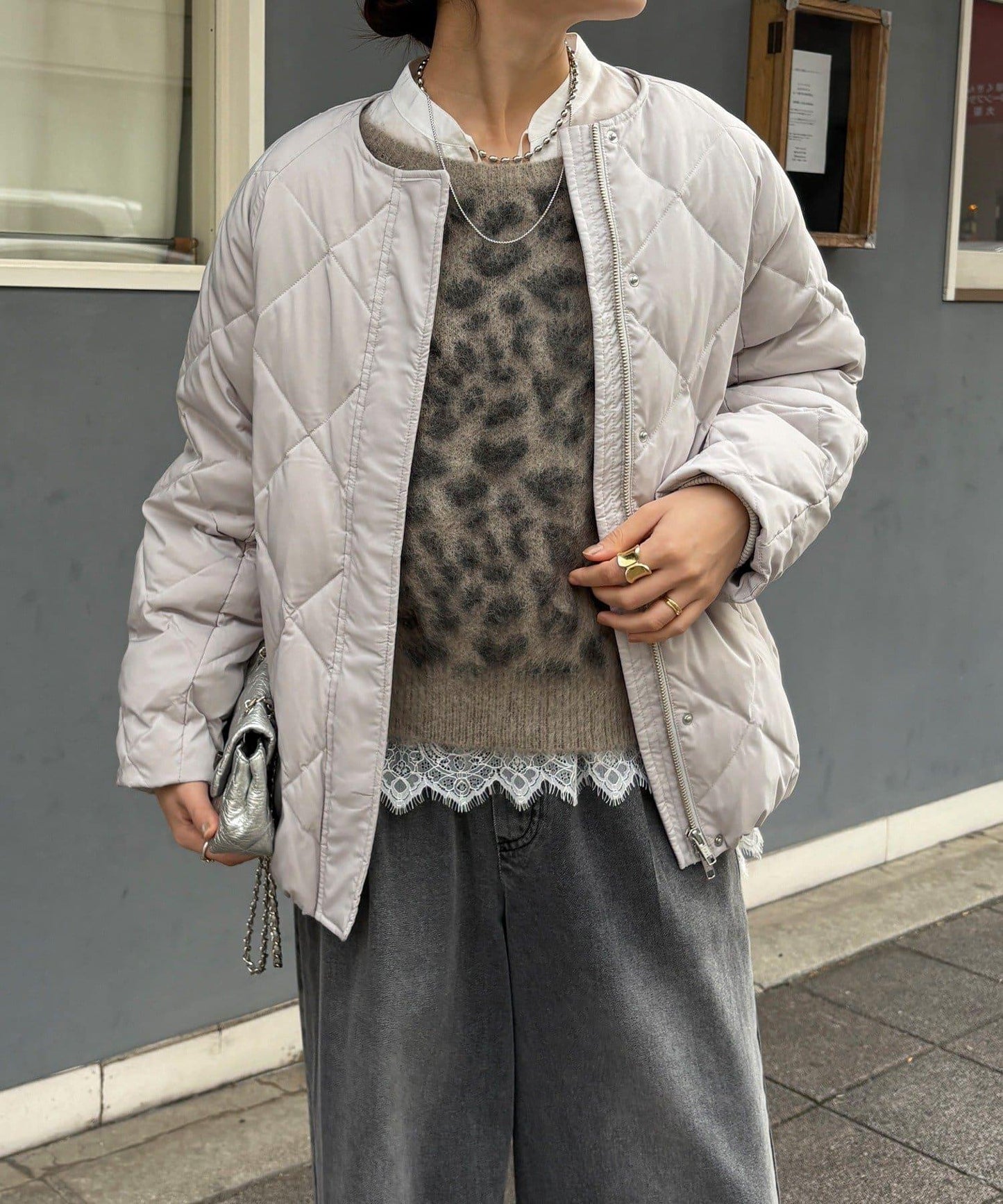 彈力塔夫綢羅紋袖短款羽絨服