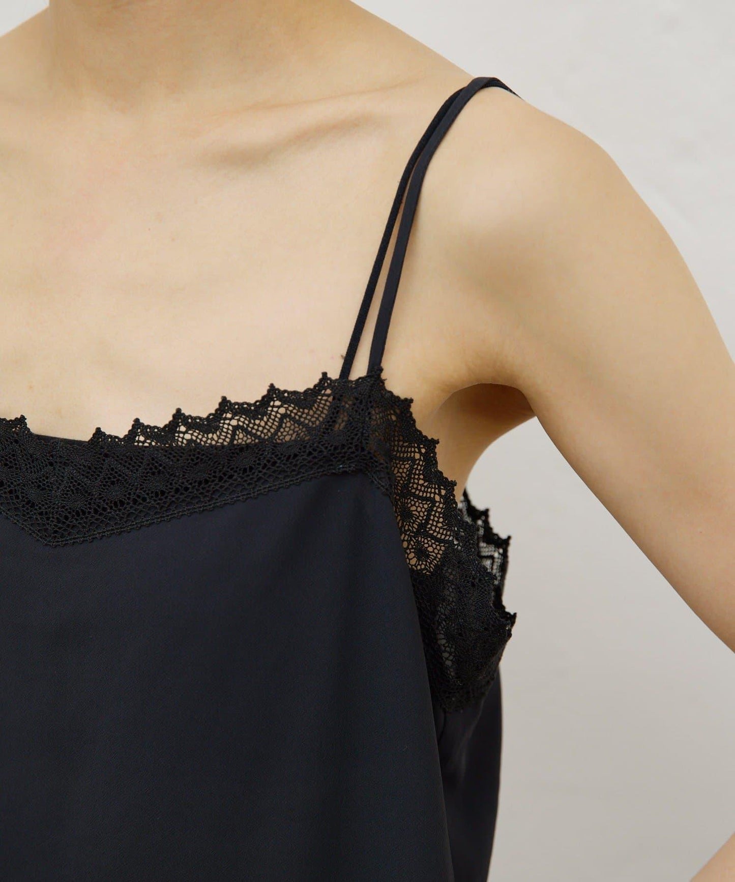 【HERITANOVUM】蕾絲吊帶背心