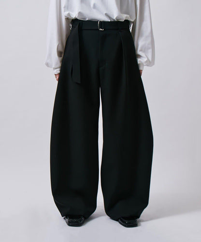 配腰帶雙層布氣球弧形休閒褲