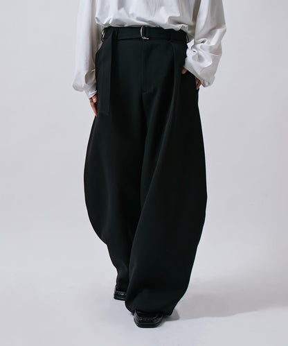 配腰帶雙層布氣球弧形休閒褲