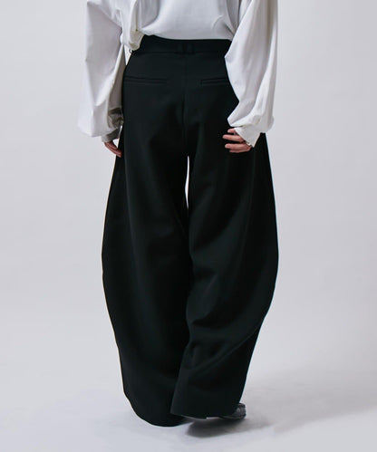 配腰帶雙層布氣球弧形休閒褲